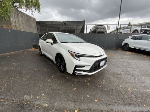 Used 2023 Toyota Corolla XSE w/ Carpet Mat Package (TMS) FWD image 8