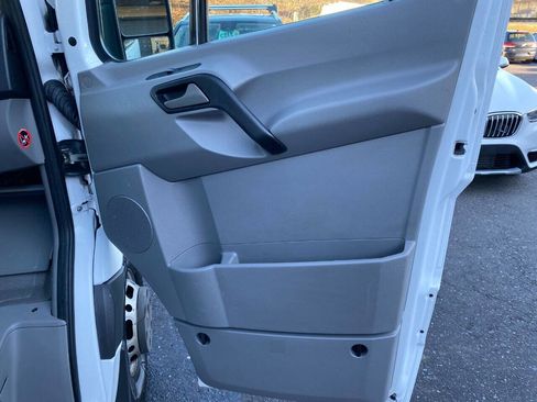 Used 2012 Mercedes-Benz Sprinter 3500 image 25