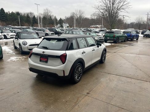 New 2026 MINI Cooper 4-Door Hardtop image 3