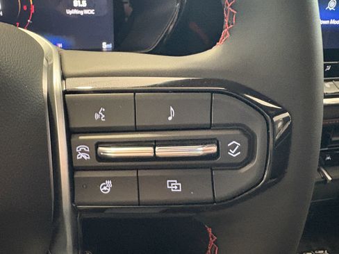 New 2026 Chevrolet Colorado Z71 w/ Technology Package image 13