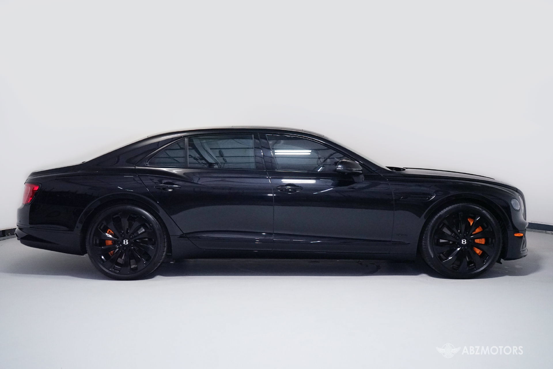 Used 2026 Bentley Flying Spur Azure AWD/4WD image 3