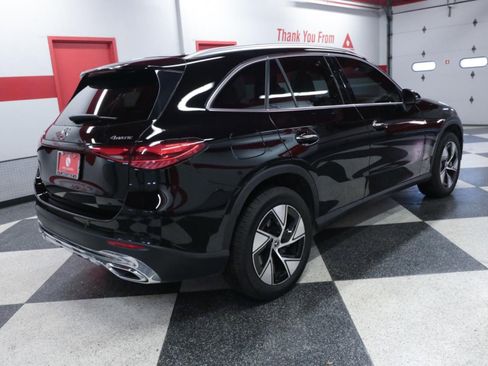Used 2024 Mercedes-Benz GLC 300 4MATIC image 7