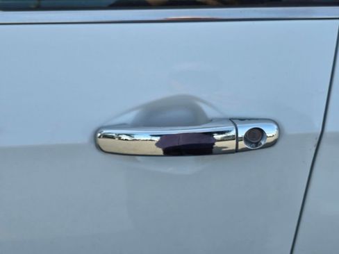 Used 2017 Chevrolet Equinox LT w/ Convenience Package image 21