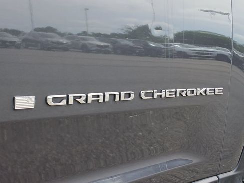 Used 2022 Jeep Grand Cherokee L Limited w/ Trailer Tow Group (B) AWD/4WD image 33