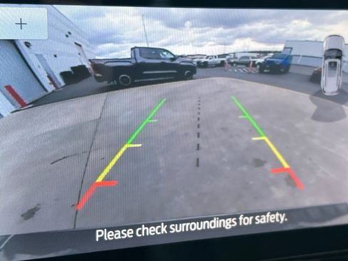 Used 2021 Ford Explorer XLT w/ Equipment Group 202A image 17