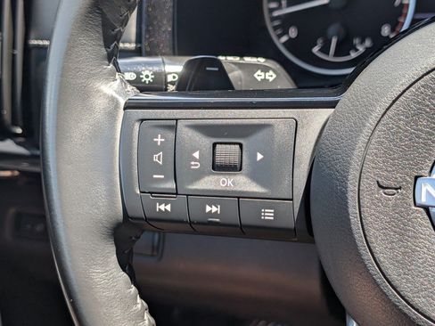 Used 2023 Nissan Pathfinder SV AWD/4WD image 22