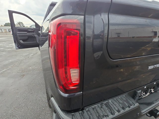 Used 2023 GMC Sierra 1500 AT4X AWD/4WD image 29
