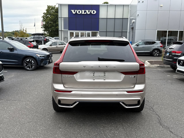 Certified 2026 Volvo XC60 B5 Ultra AWD/4WD image 3