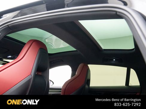 Used 2024 Porsche Panamera image 20