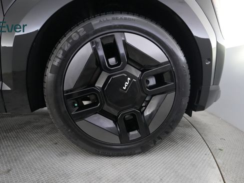 Used 2024 Kia EV9 GT-Line AWD/4WD image 20