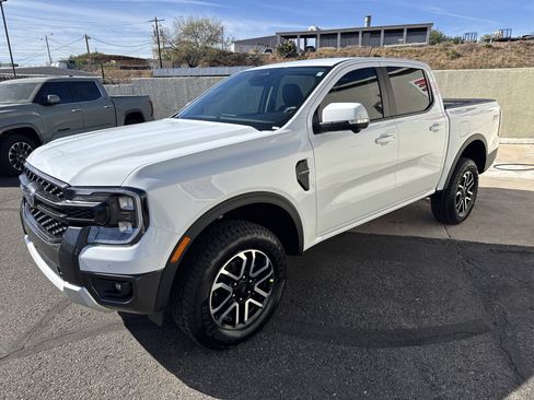 New 2025 Ford Ranger Lariat w/ FX4 Off-Road Package image 4