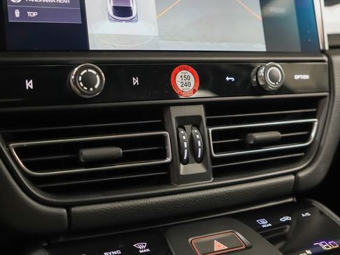 Used 2024 Porsche Macan S image 32