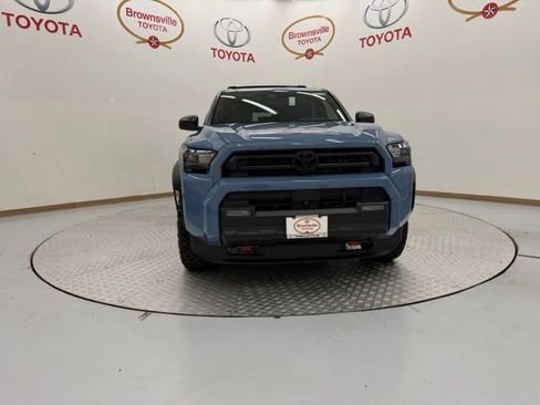 New 2026 Toyota 4Runner SR5 AWD/4WD image 4