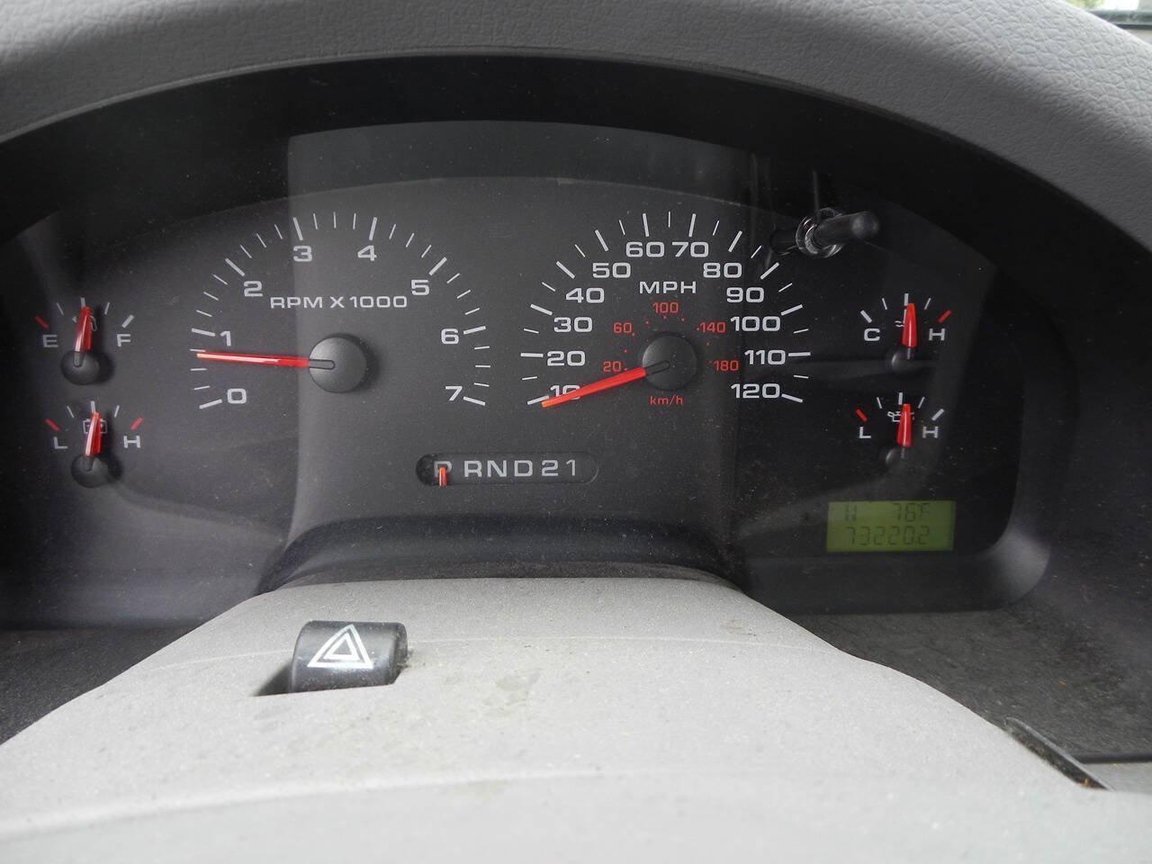 Used 2004 Ford F150 XLT AWD/4WD image 3