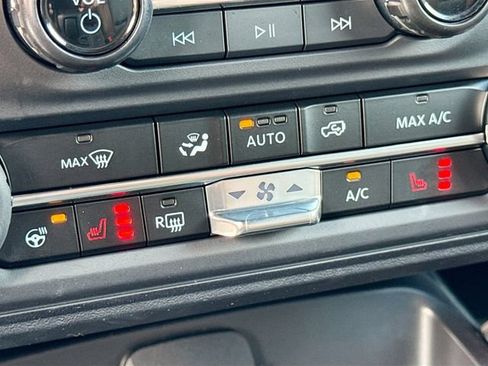 Used 2024 Ford Bronco Outer Banks AWD/4WD image 28