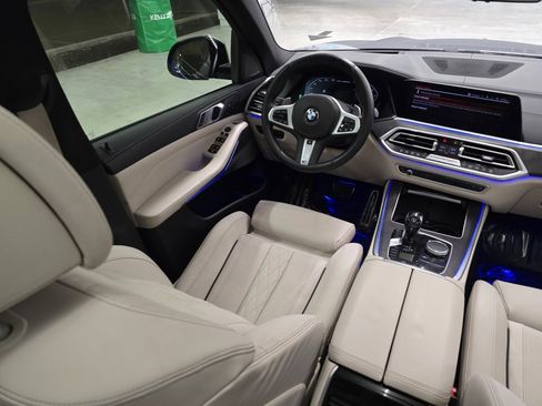 Used 2021 BMW X5 M50i w/ Premium Package image 38