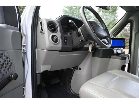 Used 2012 Ford E-350 and Econoline 350 Super Duty w/ Shuttle Bus Prep Pkg RWD image 27
