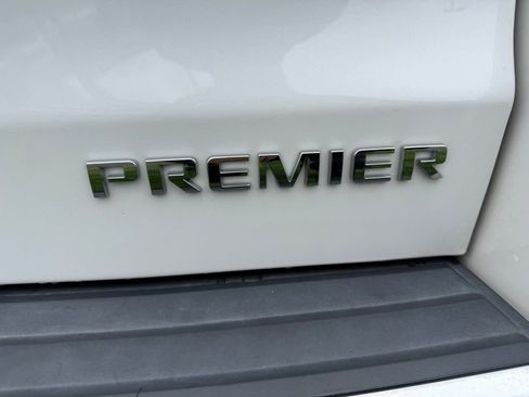 Used 2019 Chevrolet Suburban Premier w/ Premier Plus Edition image 5