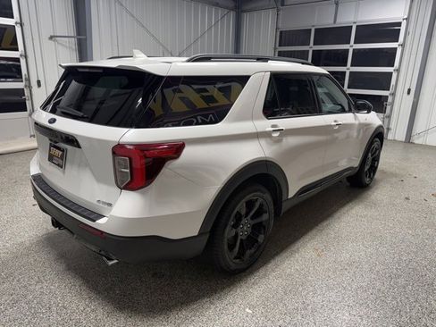 Used 2023 Ford Explorer ST-Line w/ Class IV Trailer Tow Package image 24