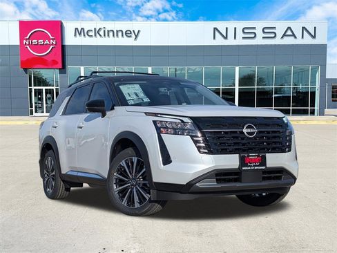 New 2026 Nissan Pathfinder Platinum image 1