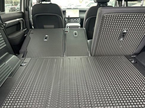 New 2026 Land Rover Defender 110 X AWD/4WD image 27