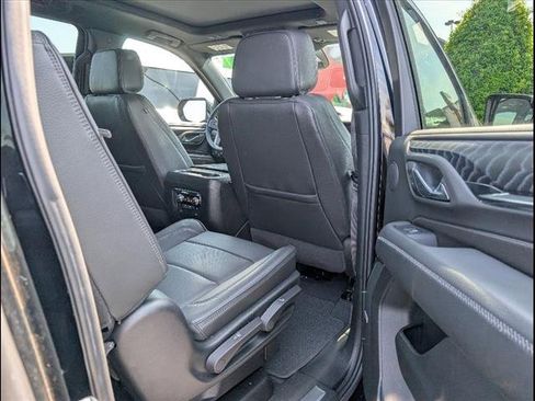 Used 2024 GMC Yukon XL Denali image 25