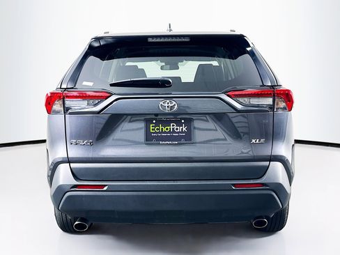 Used 2025 Toyota RAV4 XLE FWD image 7