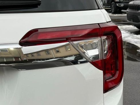 Used 2023 GMC Acadia SLT image 18