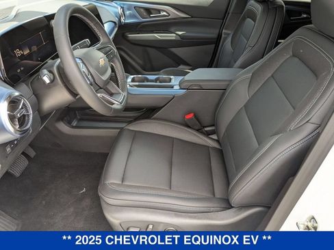 New 2025 Chevrolet Equinox EV LT AWD/4WD image 13