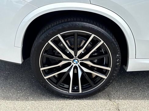 Used 2026 BMW X5 sDrive40i w/ M Sport Package RWD image 8