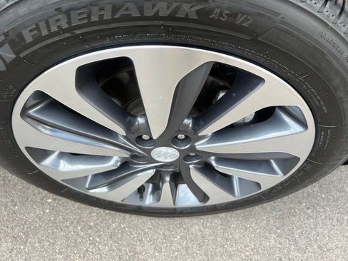 Used 2019 Buick Encore Essence FWD image 38