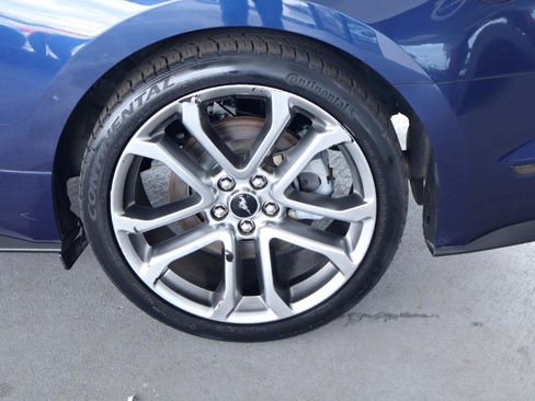 Used 2018 Ford Mustang GT Premium w/ Equipment Group 401A RWD image 11