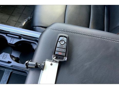 Used 2024 Ford F350 Lariat image 14