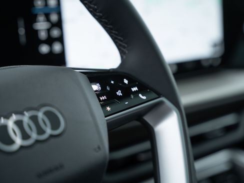 New 2025 Audi Q5 Premium Plus image 12