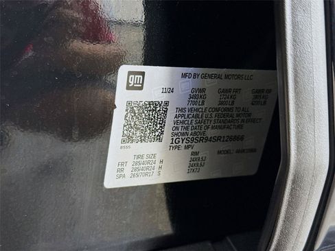 Used 2025 Cadillac Escalade ESV V AWD/4WD image 45