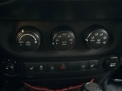 Used 2017 Jeep Wrangler Rubicon image 31