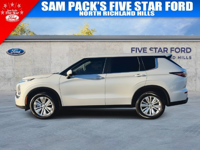 Used 2025 Mitsubishi Outlander ES FWD image 6