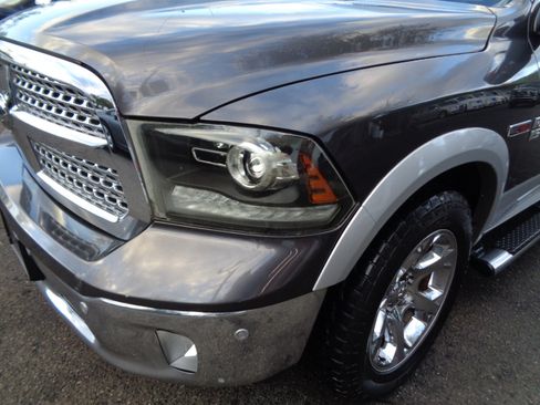 Used 2014 RAM 1500 Laramie w/ Convenience Group image 10