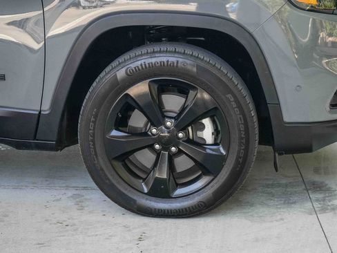Used 2023 Jeep Cherokee Altitude Lux w/ Lux Elite Package AWD/4WD image 11