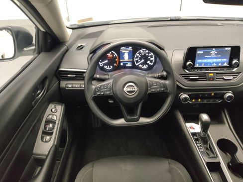 Used 2024 Nissan Altima 2.5 S FWD image 22