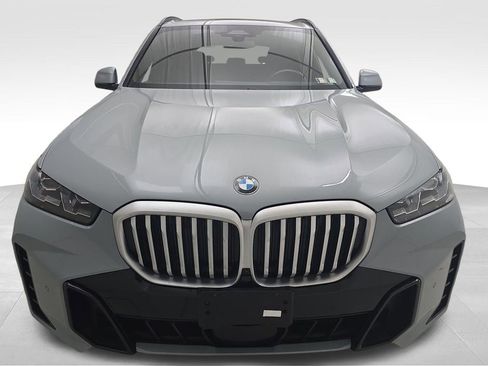 Certified 2025 BMW X5 xDrive40i w/ M Sport Package AWD/4WD image 4