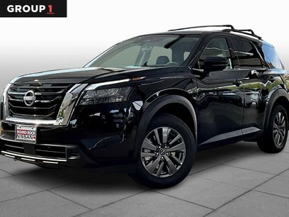 New 2025 Nissan Pathfinder SV