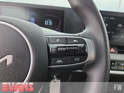 Used 2024 Kia Sportage LX AWD/4WD image 14
