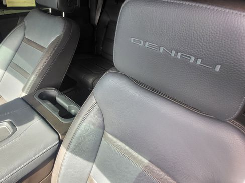 Used 2020 GMC Sierra 2500 Denali w/ Technology Package image 14