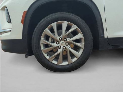 Used 2025 Buick Enclave Preferred FWD image 24