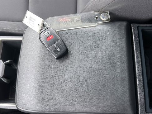 Certified 2024 Toyota Tacoma SR5 image 12