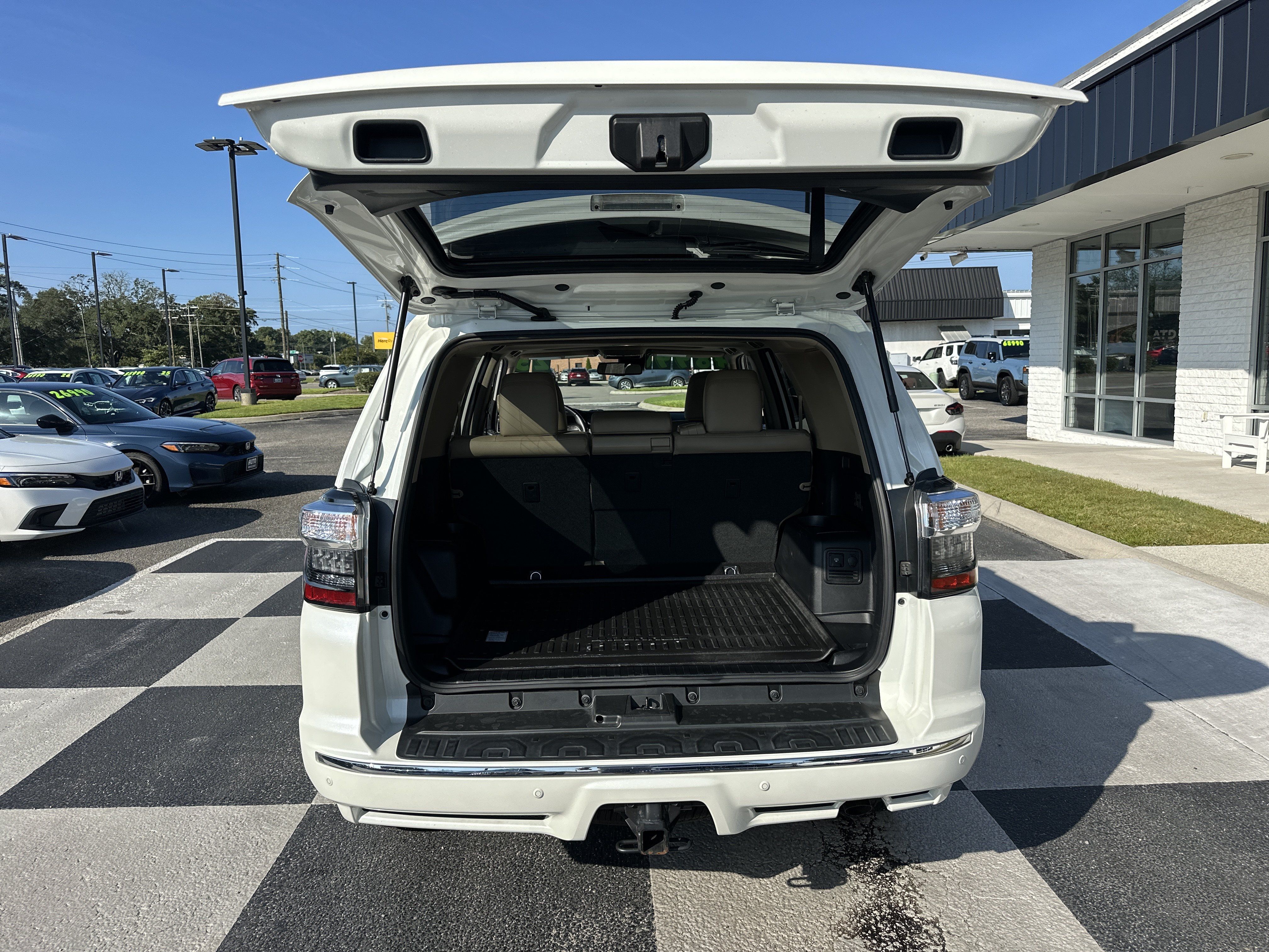 Used 2023 Toyota 4Runner Limited AWD/4WD image 5