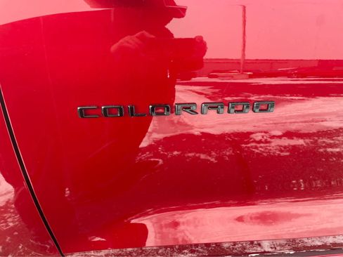 Used 2024 Chevrolet Colorado ZR2 w/ ZR2 Convenience Package III image 10