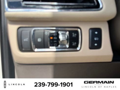 Used 2023 Lincoln Navigator Reserve RWD image 19