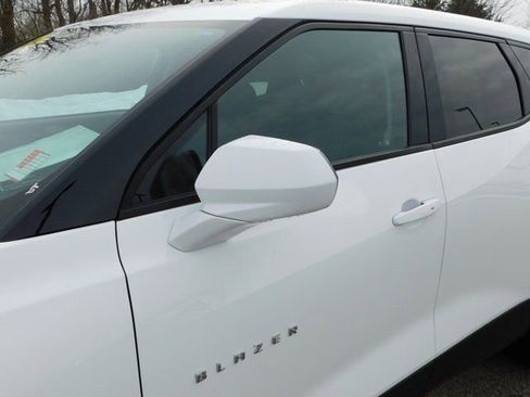 Used 2024 Chevrolet Blazer LT image 11